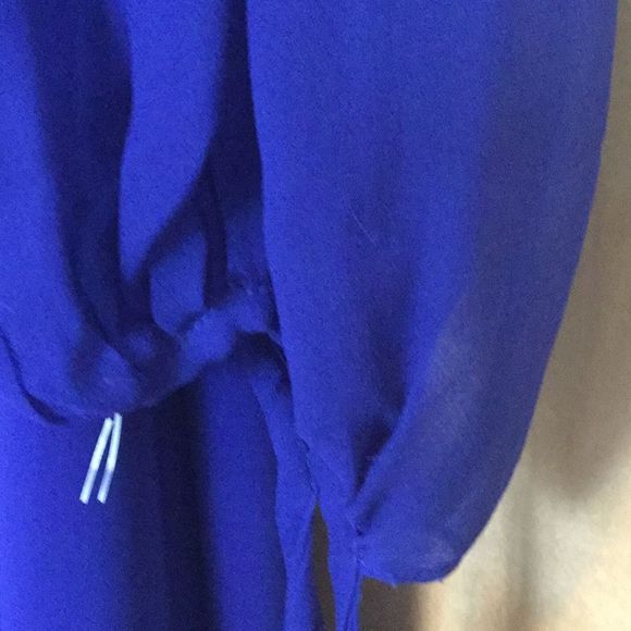 Badgley Mischka off-the-shoulder gown - Picture 4 of 14